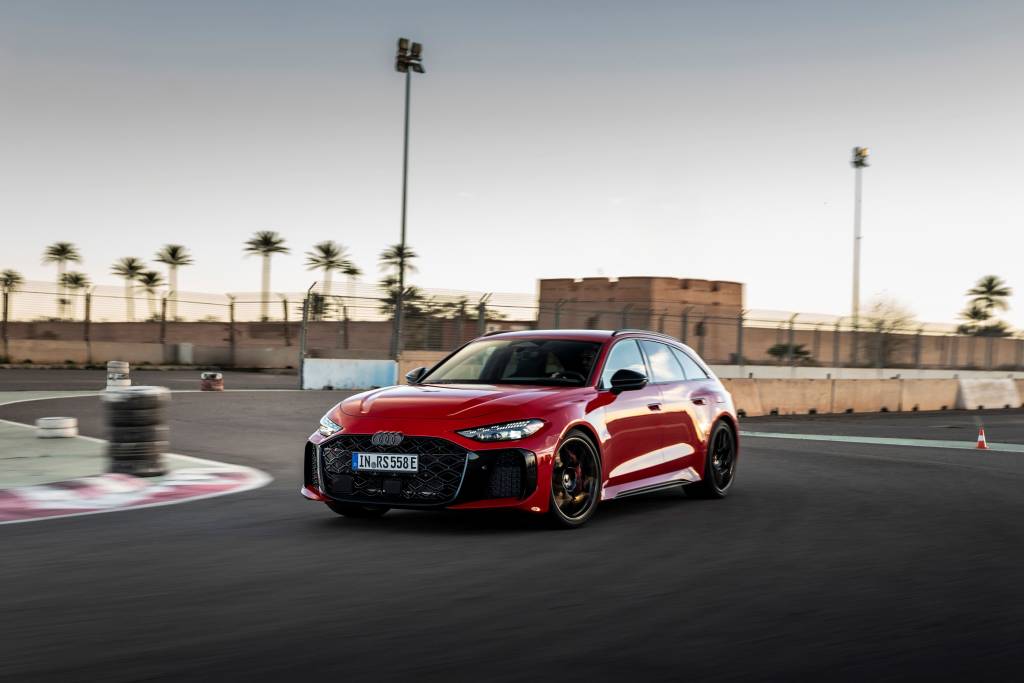 Novo Audi RS 5 Híbrido Plug-in: Performance Extrema Posta à Prova em Marrocos - Auto Maran Coimbra