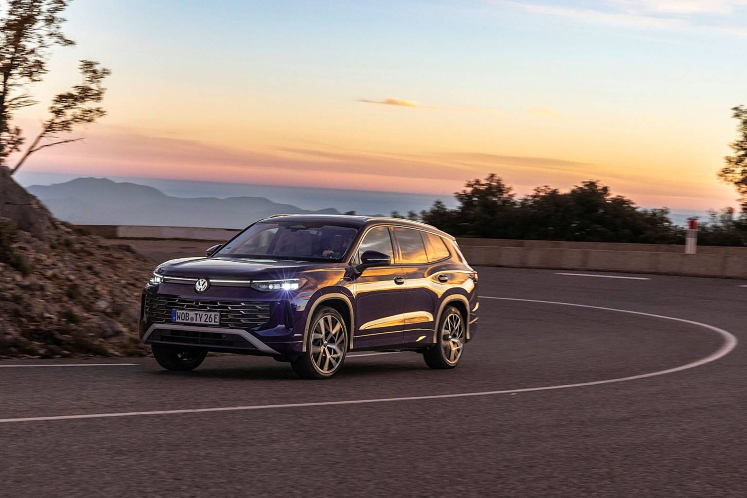 02_SUV grande e versátil Novo Tayron estreia-se num segmento importante entre o Tiguan e o Touareg